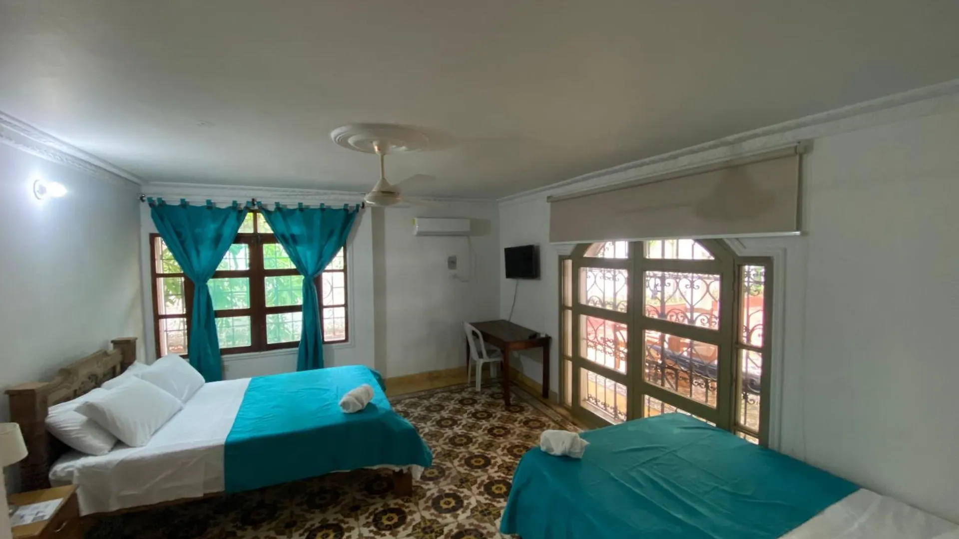 לינה וארוחת בוקר Casa Bahia Colonial - Cartagena